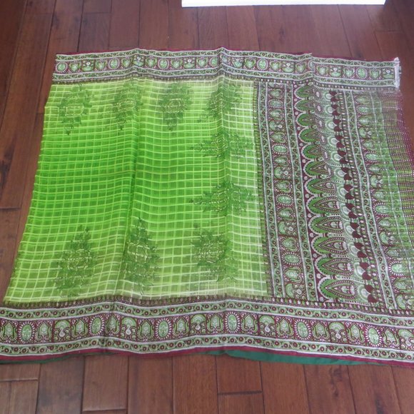 traditional sari - Picture 2 of 2